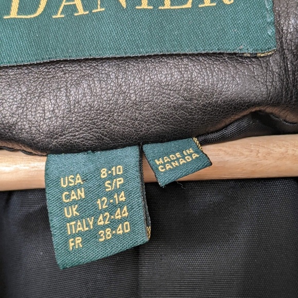 Classic black leather jacket, size small, Danier - Picture 6 of 16